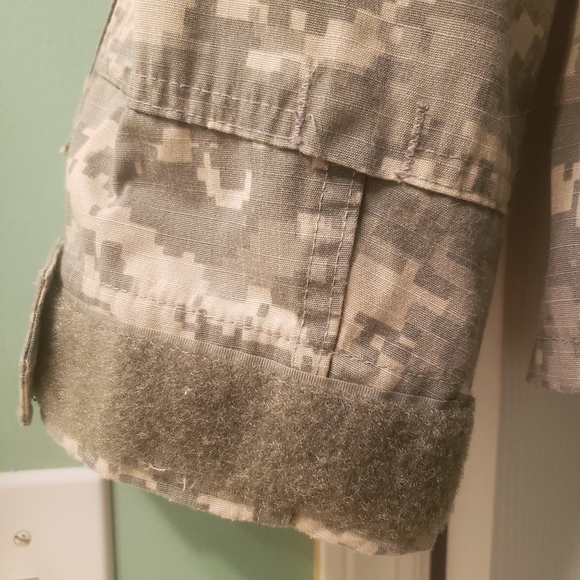 Military jacket size medium extra short - Picture 3 of 9